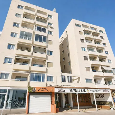 Mackenzie Beachfront Panorama Apartment Larnaca